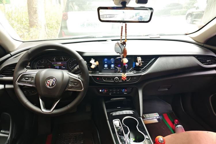 Used Buick Regal 2022 552T Smart Edition Center Console
