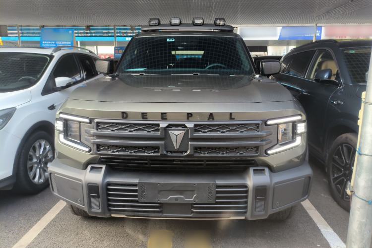 Used Deepal G318 2024 Four-Wheel-Drive Air Suspension Model