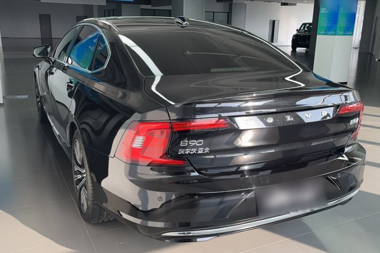 Used Volvo S90 2025 B5 Zhiyuan Luxury Edition

