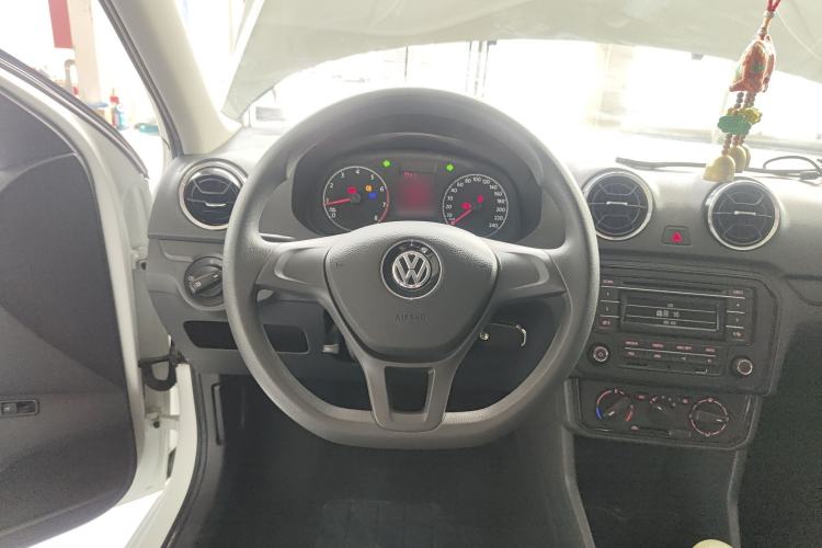 Used Volkswagen Jetta 2019 Dream Edition 1.5L Manual Fashion Version
