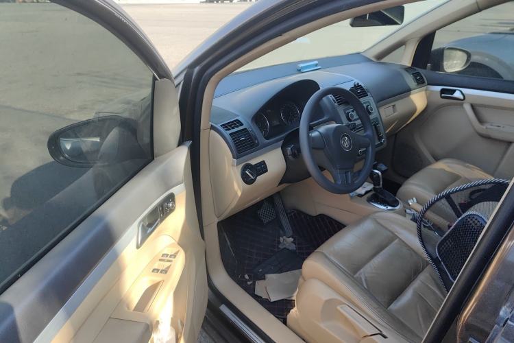 Used Volkswagen Touran 2011 1.4T DSG Zhiya Edition 5 Seats Driver Seat