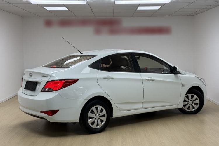 Used Hyundai Verna (older generation) 2014 1.4L Manual Smart GLS Trim
