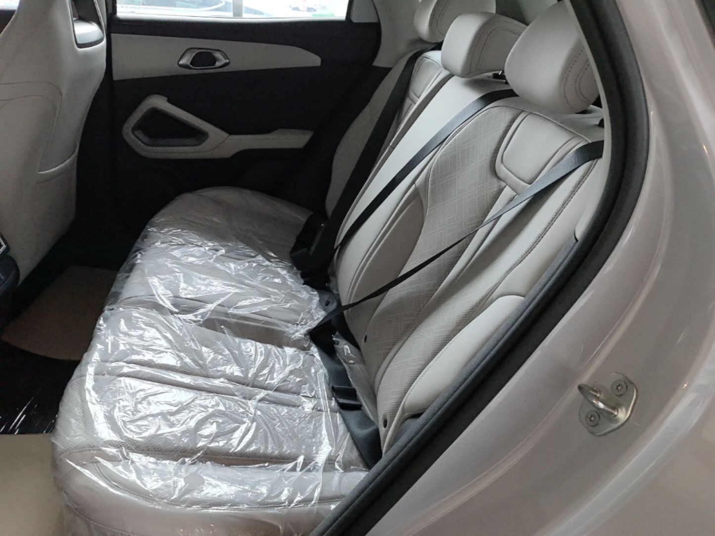 BYD Yuan UP 2027 Model Flying Edition 301KM Navigation Version — снимка 20