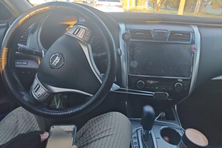 Used Nissan Teana 2018 2.0L XL Smart Upgrade Edition Center Console