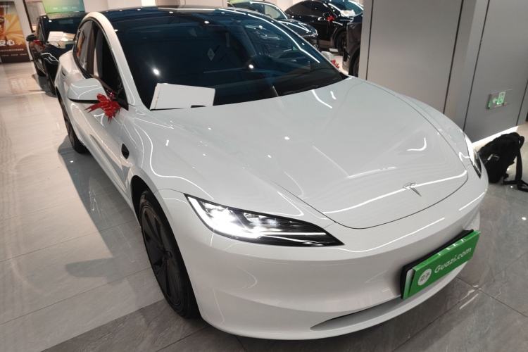 Used Tesla Model 3 2023 Rear-Wheel-Drive Version Front Right 45 Deg