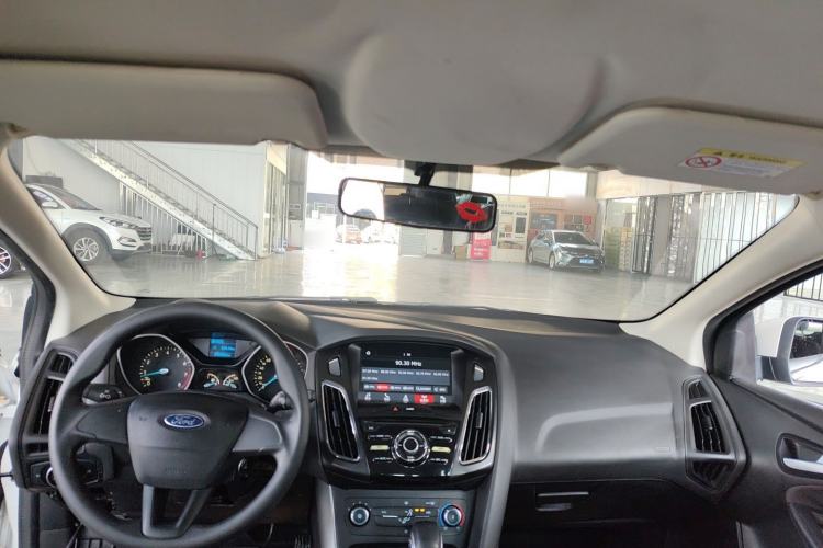 Used Ford Focus 2017 Hatchback 1.6L Automatic Comfort Plus SmartDrive Edition
