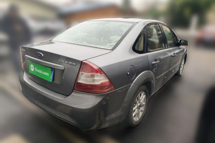 Used Ford Focus 2011 Sedan 1.8L Manual Comfort Model
