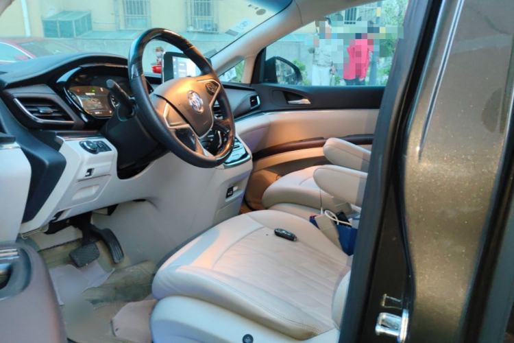 Used Buick GL8 2021 Land Cruiser Executive Class 652T Comfort Model
