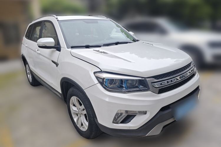 Used CHANGAN CS75 2014 2.0L Manual Luxury Version China V Standard Front Right 45 Deg