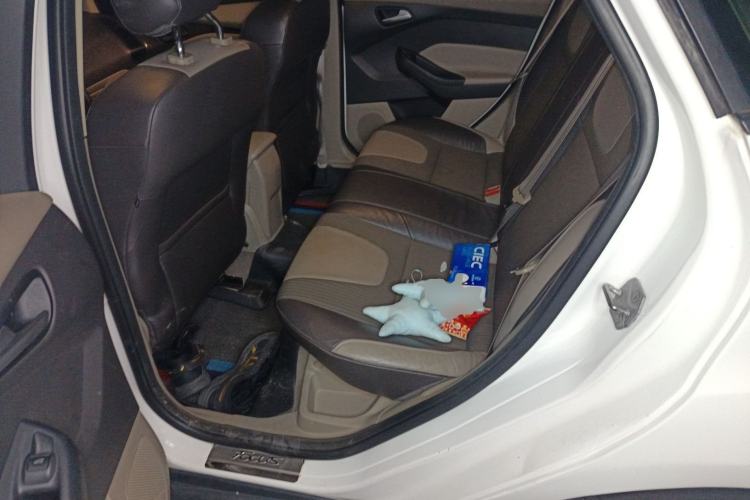 Used Ford Focus 2012 Hatchback 1.6L Manual Fashion Edition
