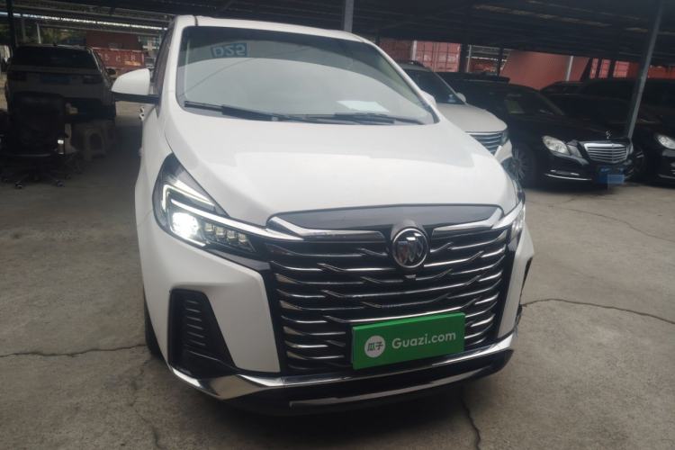 Used Buick GL8 2023 Facelifted Land Cruiser Executive Luxury Version
