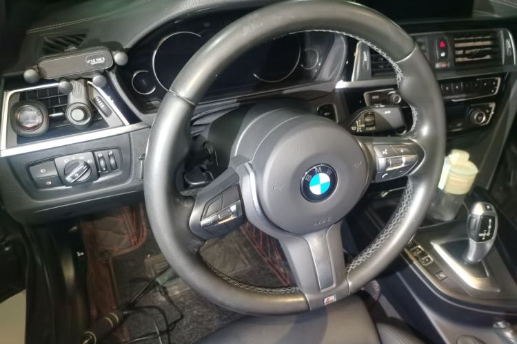 Used BMW 3 Series GT 2019 320i M Sport Package Steering Wheel