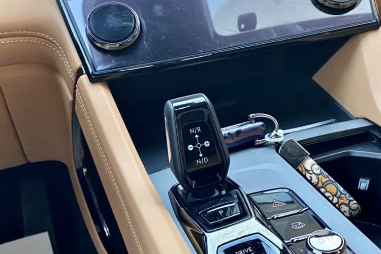 Used Lynk & Co 09 2021 2.0T Halo Six-Seater