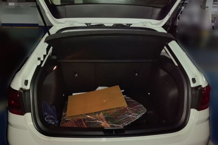 Used Volkswagen Cross Lavida 2016 1.6L Automatic Comfort Edition Trunk