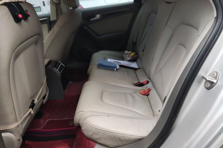 Used Audi A4L 2012 2.0 TFSI automatic Comfort trim level