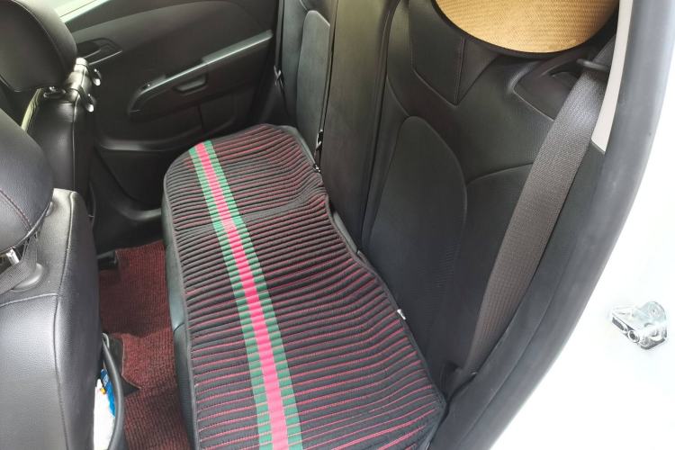 Used Chevrolet Aveo Sonic 2014 Hatchback 1.4SL MT Comfort Edition
