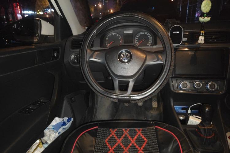 Used Volkswagen Santana 2016 1.6L Manual Fashion Edition