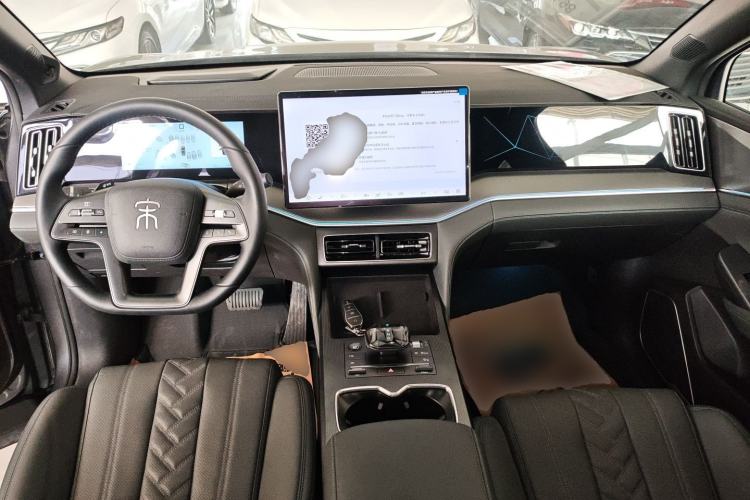 Used BYD Song L DM-i 2025 Intelligent Driving Version 160 km Beyond-Range Type Center Console