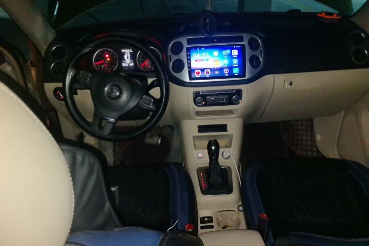 Used Volkswagen Tiguan 2012 1.8TSI Automatic All-Wheel Drive Elite Edition Center Console