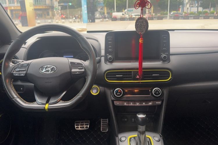 Used Hyundai ENCINO 2018 1.6T Dual-Clutch ZhiPao Edition China V Standard Center Console