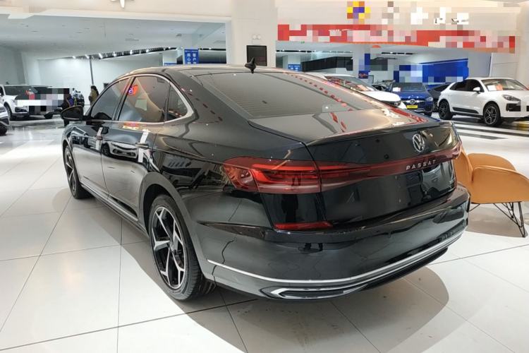 Used Volkswagen Passat 2025 Outstanding Model 380TSI Starry Dragon Glorious Edition
