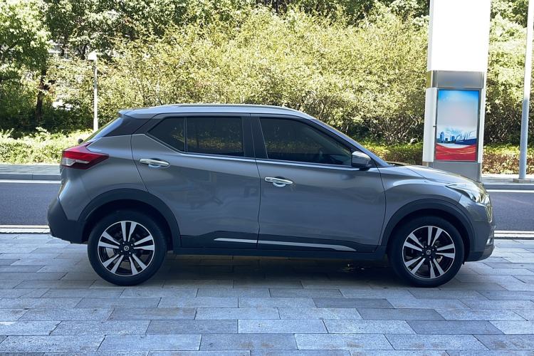 Used Nissan Kicks 2021 1.5L XV CVT Smart Connect Luxury Edition
