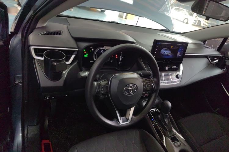 Used Toyota Corolla 2023 1.8L Smart Electric Hybrid Dual-Motor Elite Edition Center Console