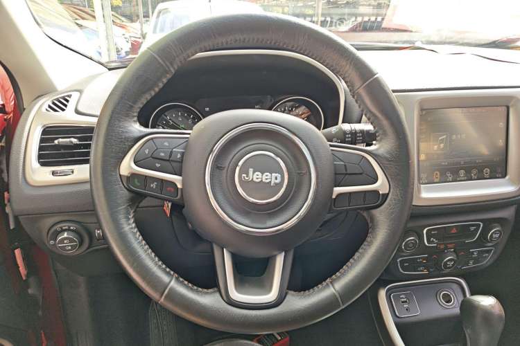 Used Jeep Compass 2017 200T Automatic Family Edition