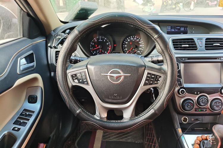 Used Haima Fumei 2014 M5 1.6L Automatic Elite Model Steering Wheel