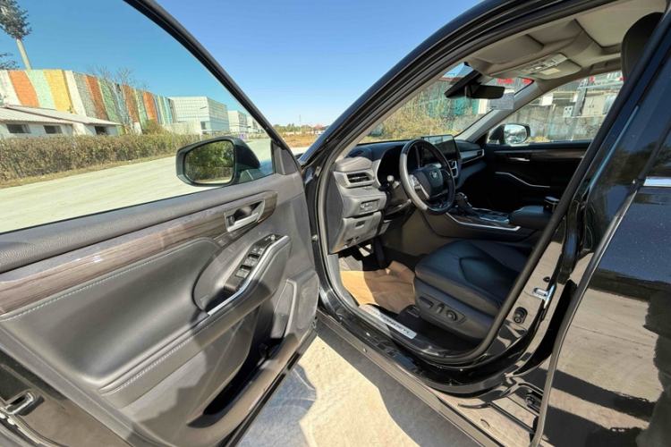 Used Toyota Highlander 2024 2.5L Smart Electric Hybrid Dual-Engine Four-Wheel Drive Prestige Version – 7 Seats Interior 4