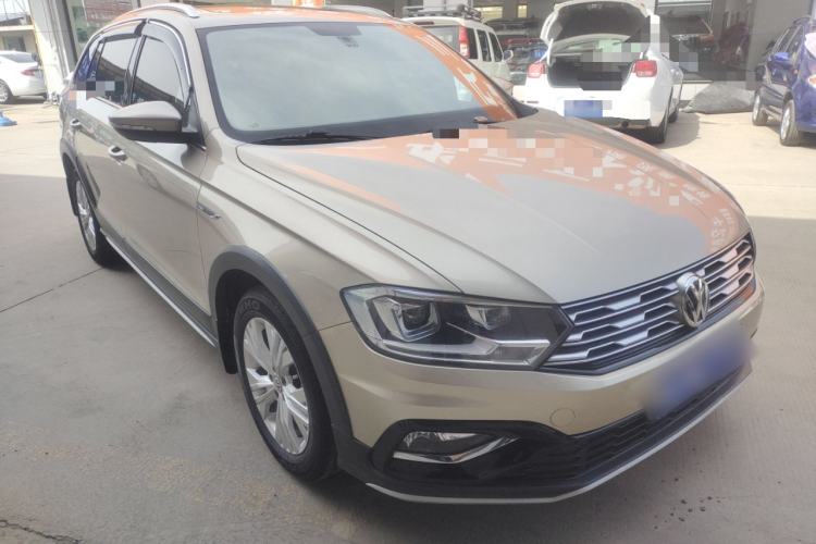 Used Volkswagen C-TREK 2018 1.5L Automatic Comfort Model Front Right 45 Deg