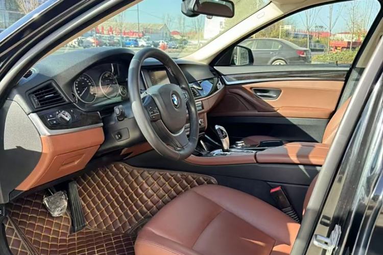 Used BMW 5 Series 2017 525Li Leading Model