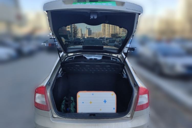 Used Skoda Octavia 2013 1.6L Automatic Yijie Edition Trunk