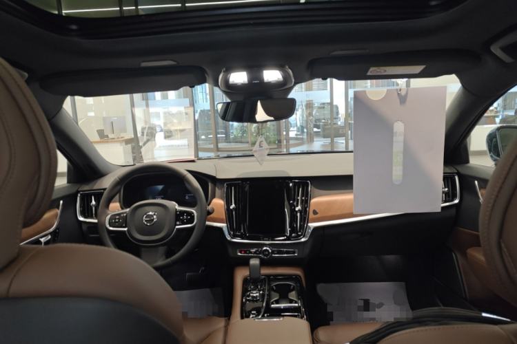 Used Volvo S90 New Energy 2025 Plug-in Hybrid Four-Wheel Drive Long-Range Zhiyi Luxury Edition Center Console