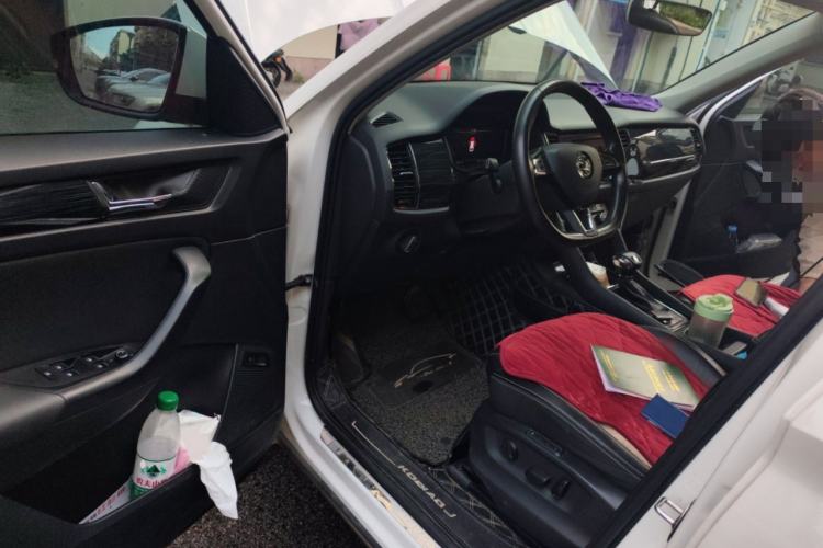 Used Skoda Kodiaq 2019 Facelifted TSI330 7-Seater Two-Wheel-Drive Luxury Enjoyment Edition China VI Standard Driver Seat