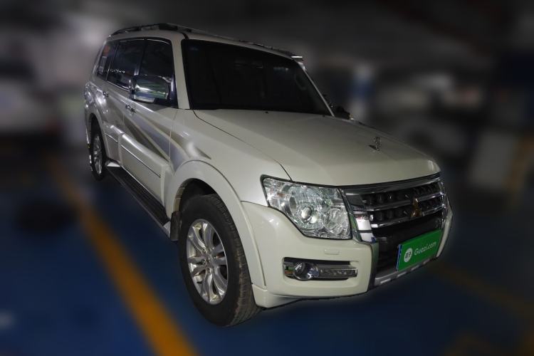 Used Mitsubishi Pajero 