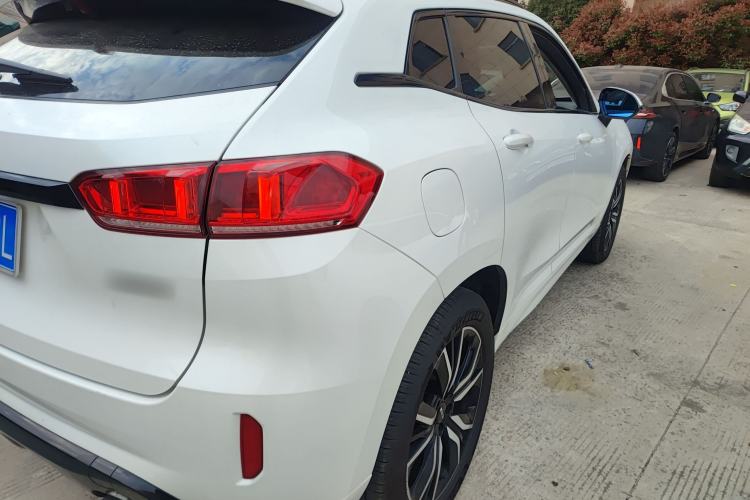 Used Wey VV7 2017 2.0T Ultra-Luxury Version
