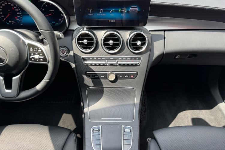 Used Mercedes-Benz C-Class 2019 Restyled C 260 L Sport Edition Audio And AC Panel