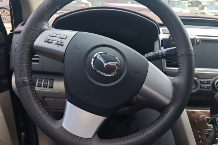 Used Mazda 8 2013 2.5L Ultimate Edition
