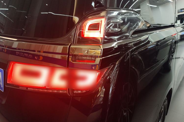 Used Toyota Vellfire 2021 Crown Dual-Engine 2.5L HV Prestige Edition
