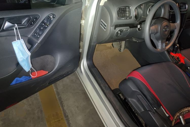 Used Volkswagen Golf 2011 1.6L Automatic Comfort Model
