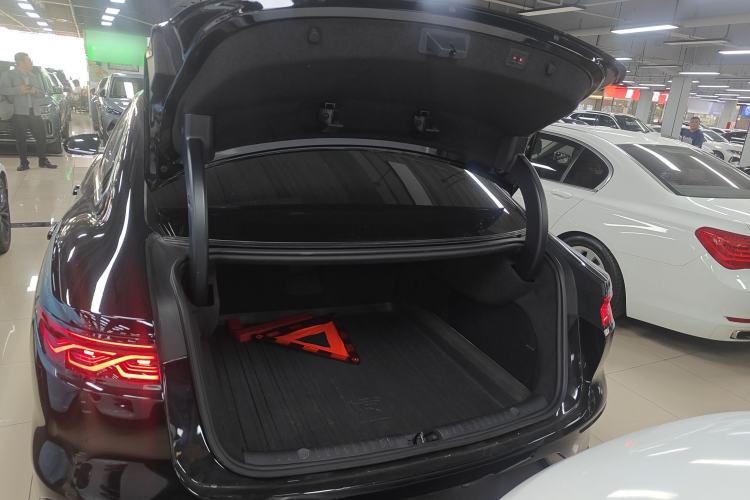 Used BYD Han 2023 EV Champion Edition 605KM Front-Drive Premium Model
