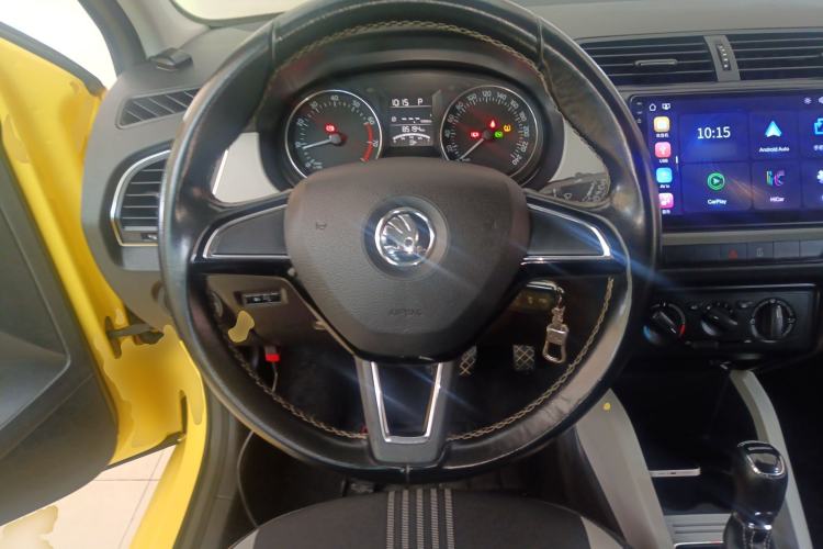 Used Skoda Fabia 2015 1.6L Automatic Sport Edition Steering Wheel