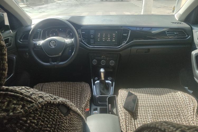 Used Volkswagen T-ROC 2020 280TSI DSG Two-Wheel Drive Comfort Version Center Console