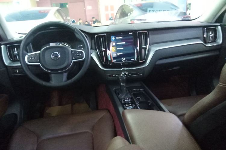 Used Volvo XC60 2019 T5 4x4 Smart Edition China V Standard