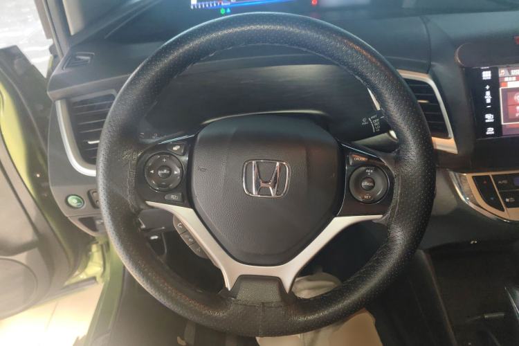 Used Honda Jade 2014 1.8L CVT Luxury Edition 5 seats
