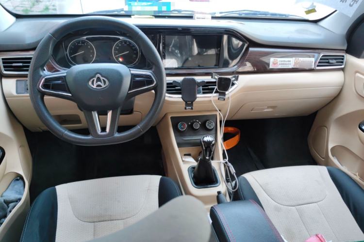 Used CHANGAN KUAYUE Xing V5 2021 1.6L Fortune-Attracting Edition Comfort Model DAM16KR