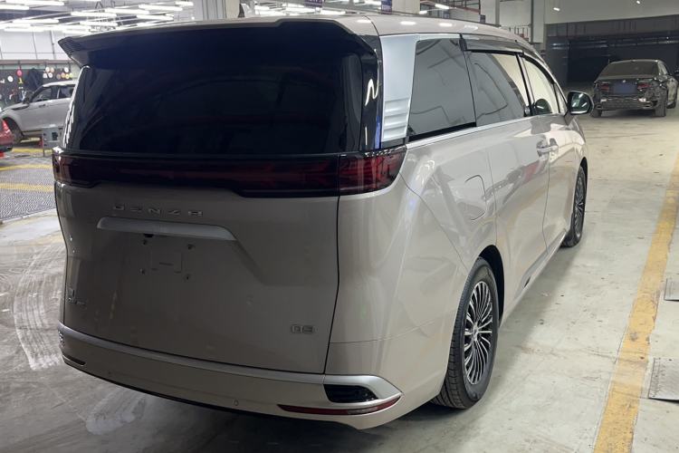 Used Denza D9 2022 DM-i 970 Four-Wheel Drive Prestige Model