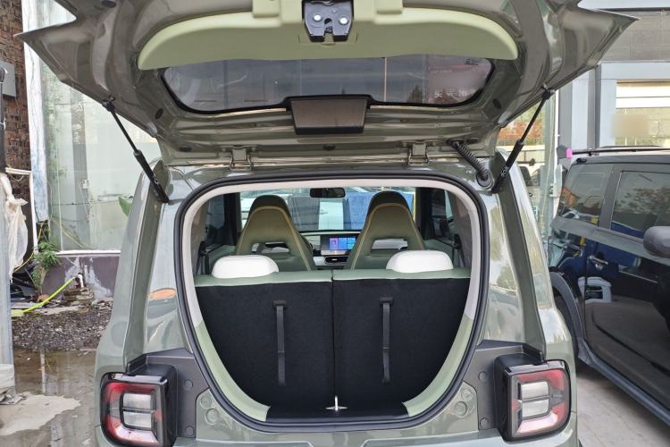 Used Geely Galaxy Panda 2025 210km Panda Rider Trunk