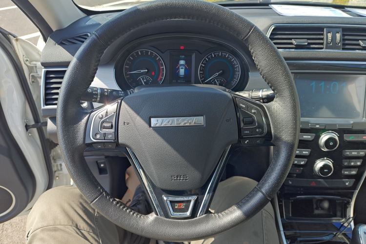 Used Haval H2 2017 Red-Label 1.5T Manual Two-Wheel-Drive Elite Model